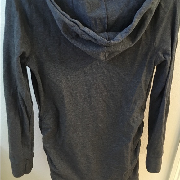 Like new Liz Lange maternity sweatshirt - Picture 3 of 3